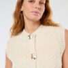 gilet-sans-manches-maille-torsadee-blanc