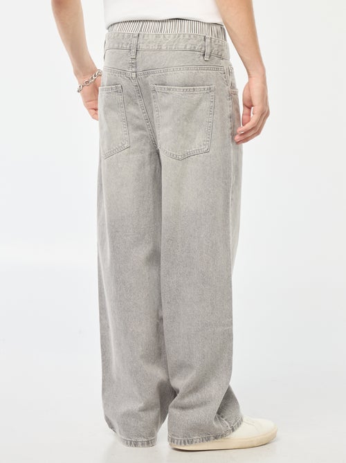 jean-large-type-baggy-avec-faux-calecon-integre-a-la-taille-gris