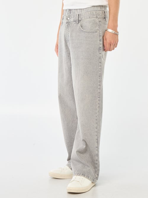 jean-large-type-baggy-avec-faux-calecon-integre-a-la-taille-gris