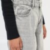 jean-mom-taille-haute-gris