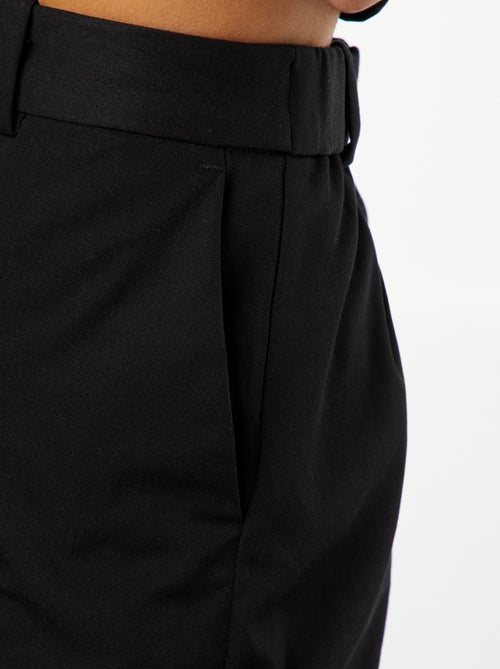 pantalon-cigarette-uni-avec-2-poches-noir