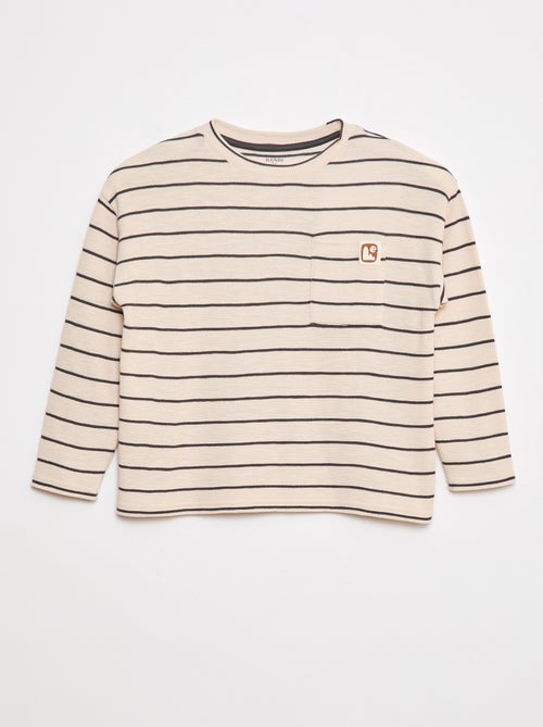 t-shirt-en-maille-a-rayures-beige