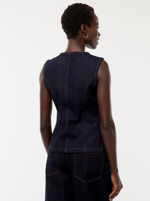 top-sans-manches-en-denim-bleu